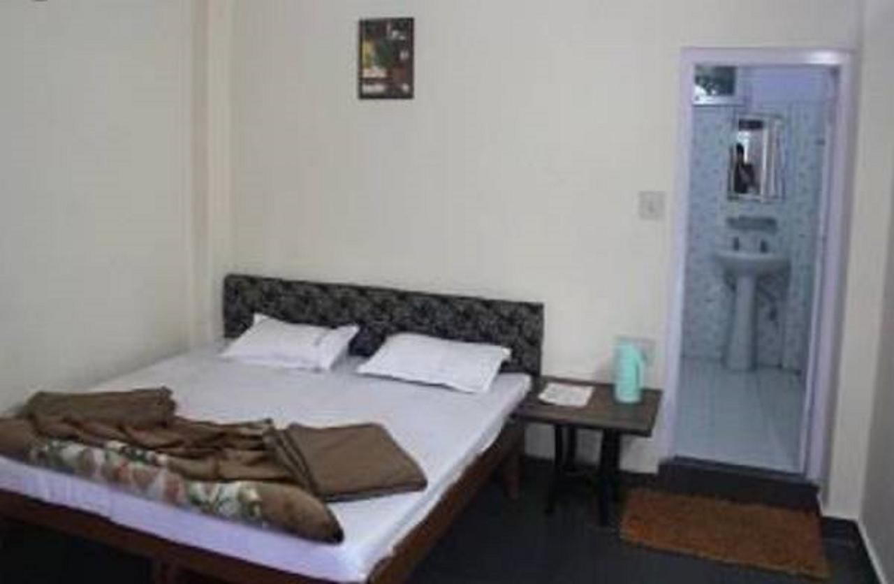 Royal Guest House Gaya Ngoại thất bức ảnh